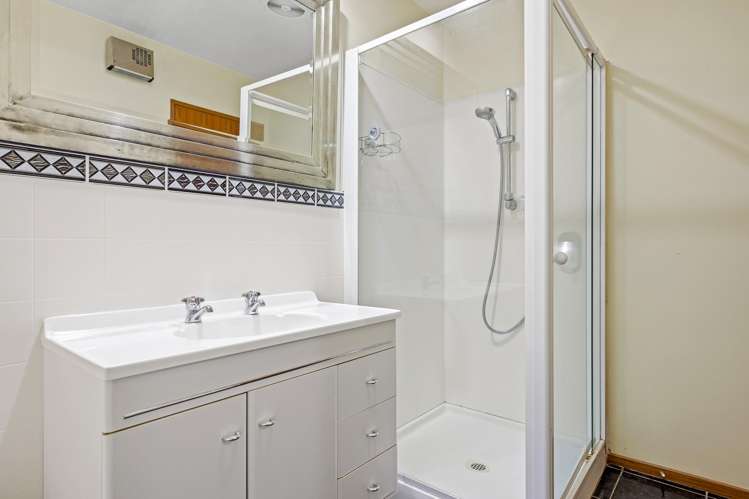 21 Browns Road Okuku_14