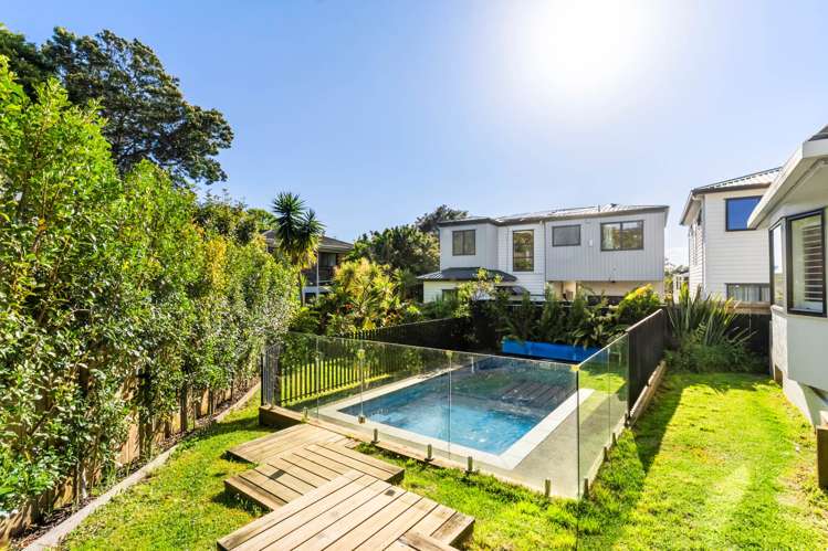 11 Penguin Drive Murrays Bay_2