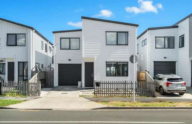 4 bed Freehold & Stand-alone First Home