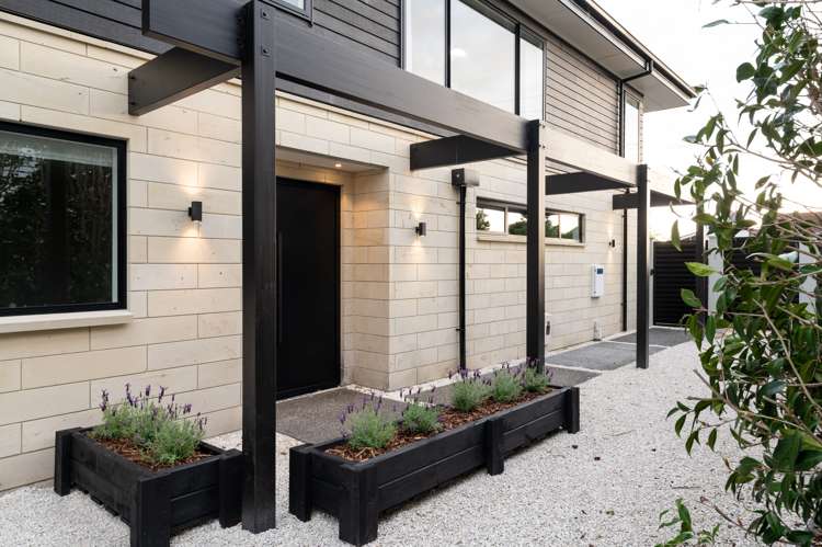 2/908 River Road Queenwood_3