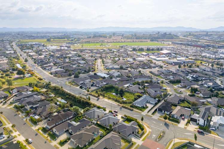 218 Borman Road Rototuna North_25