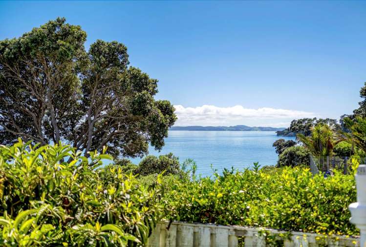 11 Hawke Crescent Beachlands_14