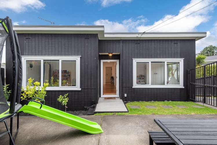 42 Matipo Road_1