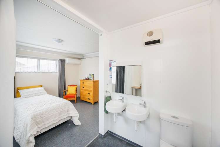 9 Bristol Crescent Roslyn_20