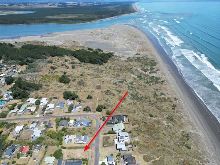 33 Marine Parade Foxton Beach_3