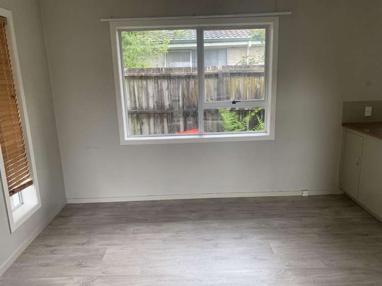 36 Hazelwood Ave 1057_3