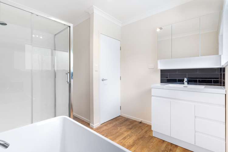 1/1 Takapu Street Henderson_11