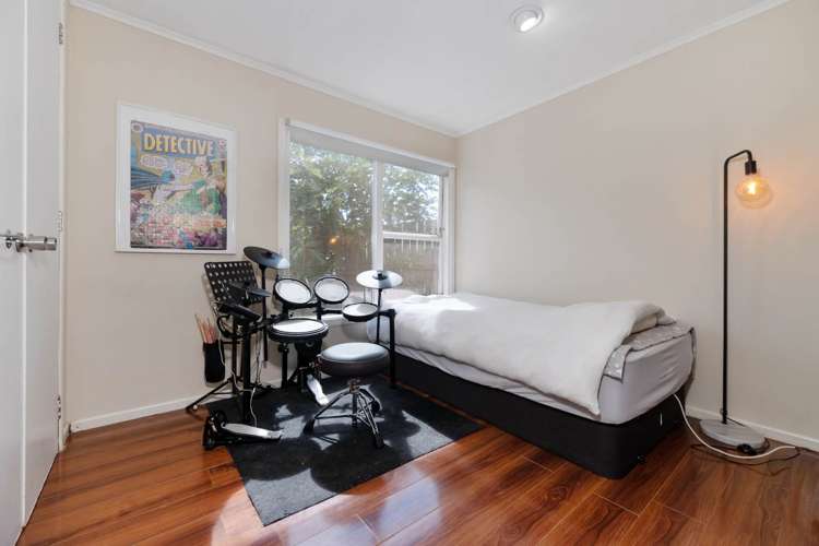 8 Roband Avenue Glenfield_20