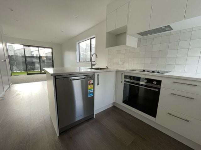 27/28 Westgate Drive Westgate_2