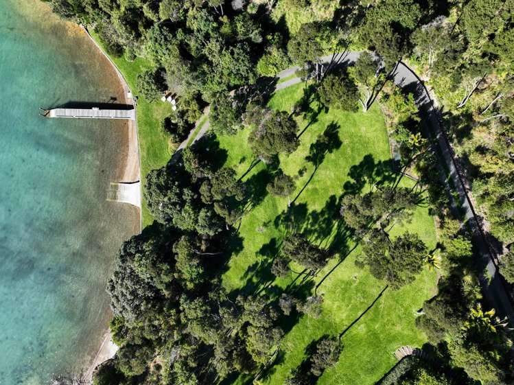 729 Orapiu Road Waiheke Island_13