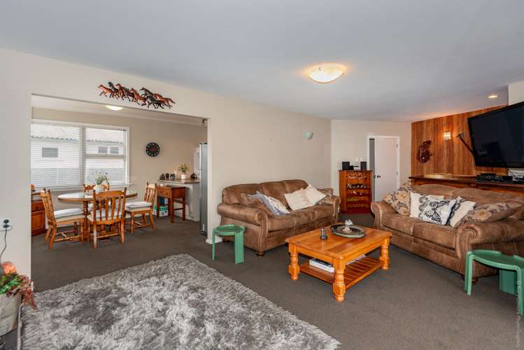10 Lenton Street Aranui_9