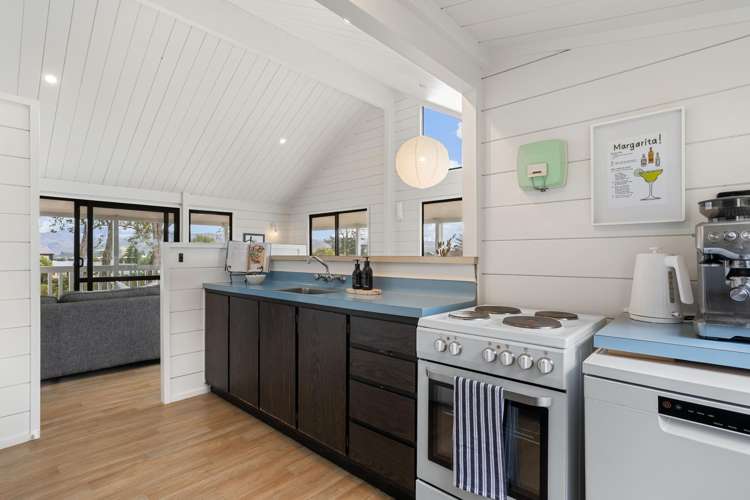 1210 Hikuai Settlement Road Pauanui_11