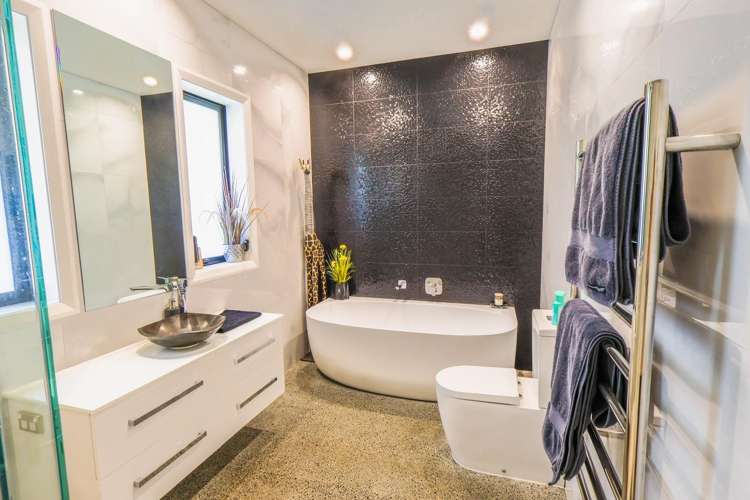 57 Hawaiian Parade Arkles Bay_21