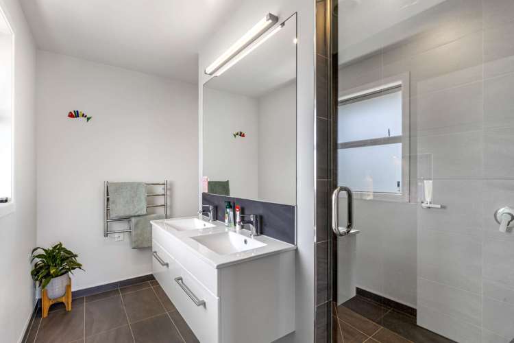 26 Katania Heights Brightwater_11