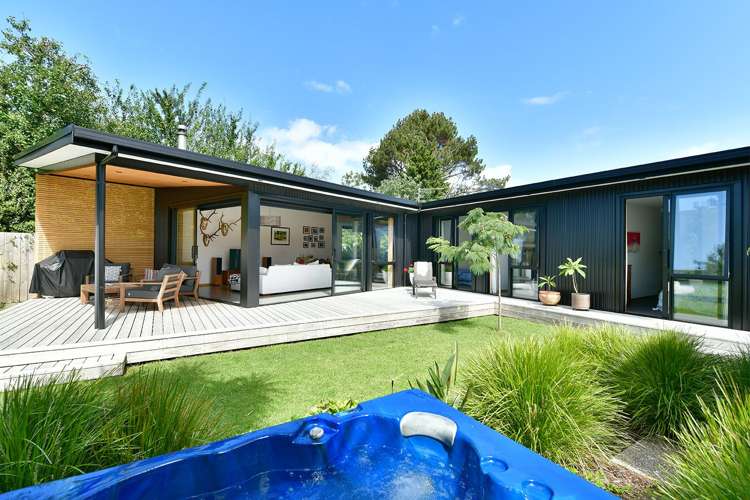 59 The Circle Manly_3