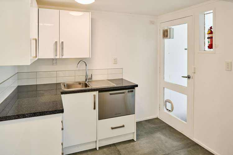 25 Eskdale Road Papakowhai_17