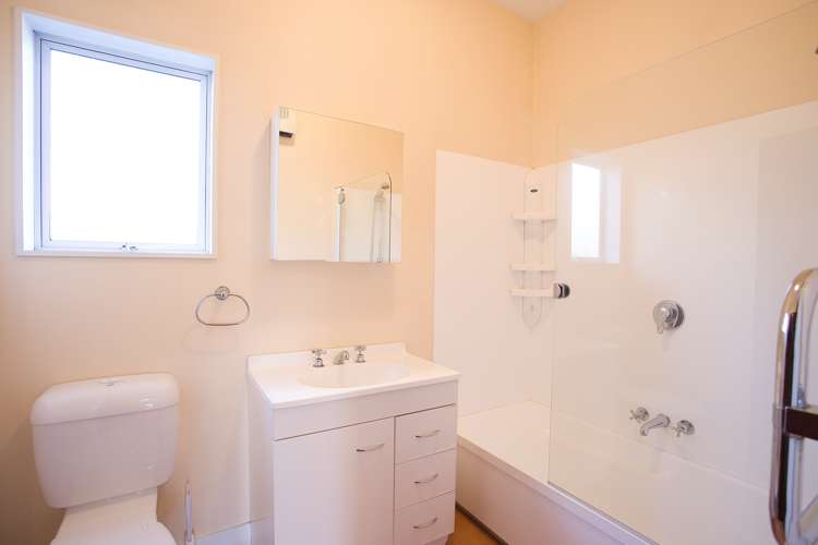 88 Wildberry Street Woolston_7