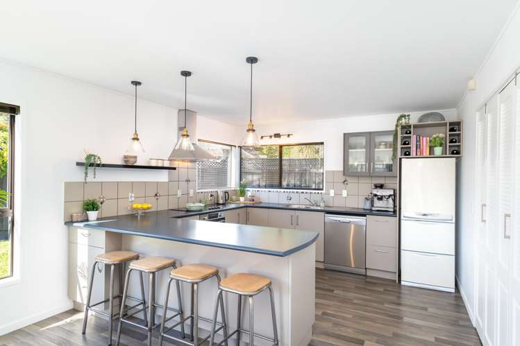 11 Johnswood Grove Clouston Park_13