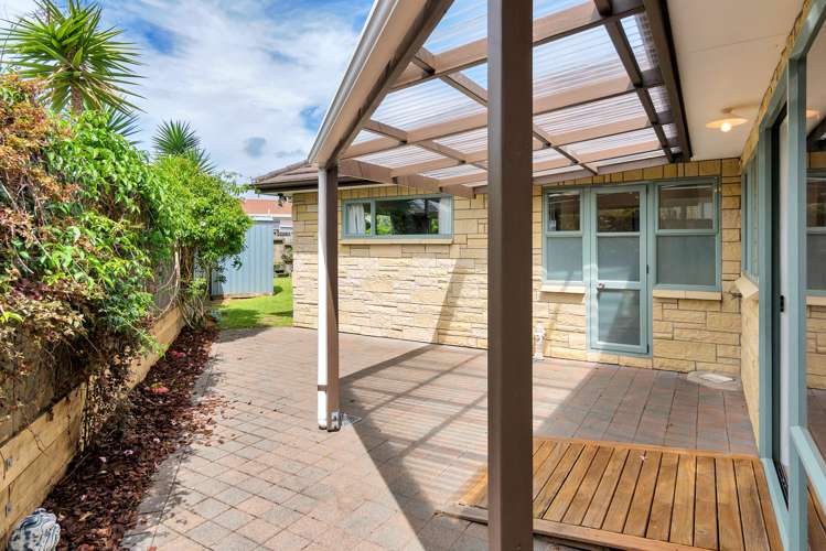 8a Aotea Road Glen Eden_9