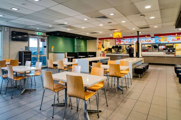 2-18 West Coast Road Glen Eden_11