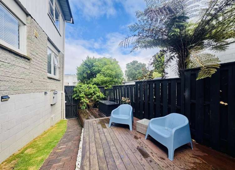 1/3 Hubert Henderson Place Remuera_14