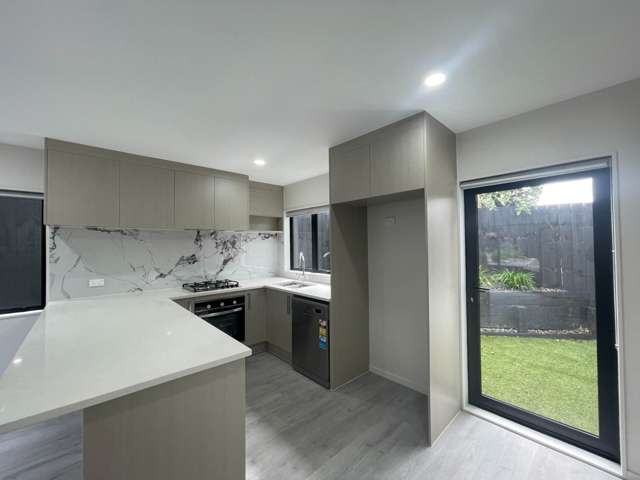 7D Surrey Street Manurewa_3