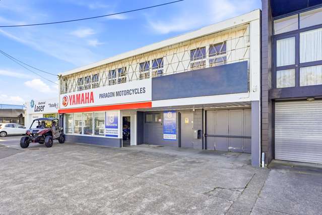 Street to street commercial opportunity