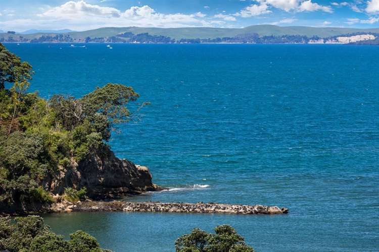 2/58 Beach Road Castor Bay_26