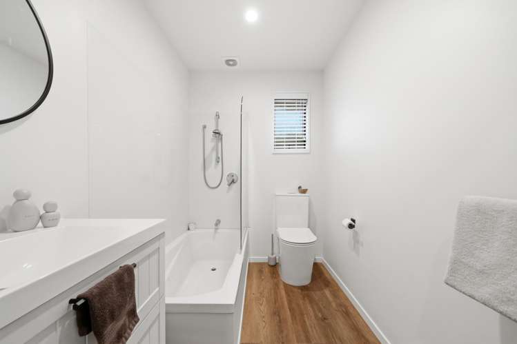 1/54 Aorangi Road Bryndwr_10