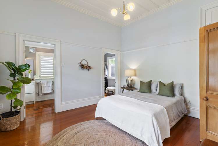 72 The Drive Epsom_15