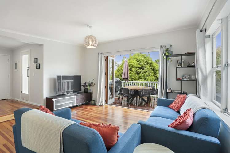 83 Mcleod Road Te Atatu South_5