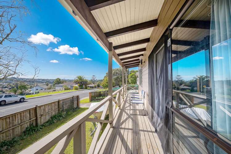2 Raelene Place Massey_18