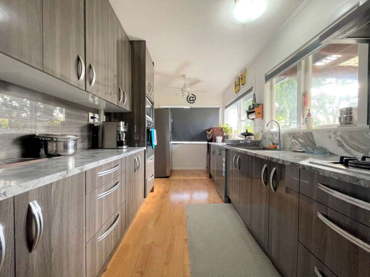 82 Barrys Road Glendene_4