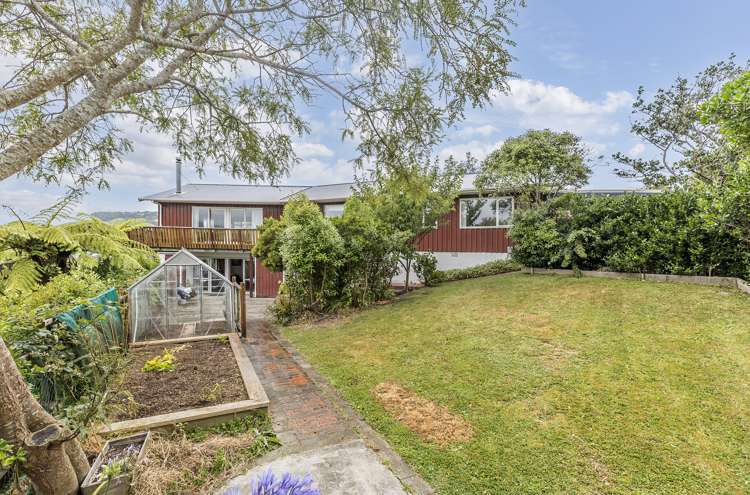 51 Winston Street Crofton Downs_23