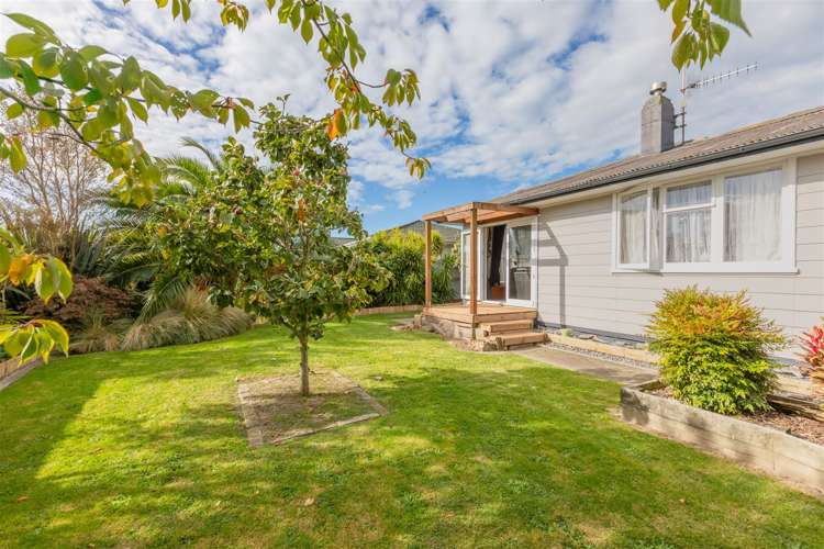 18 Neal Crescent Onekawa_15