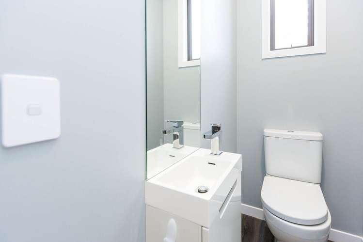 31 Ron Deal Way Epuni_12