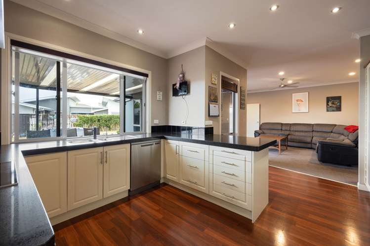 13 Palliser Drive Huntington_4