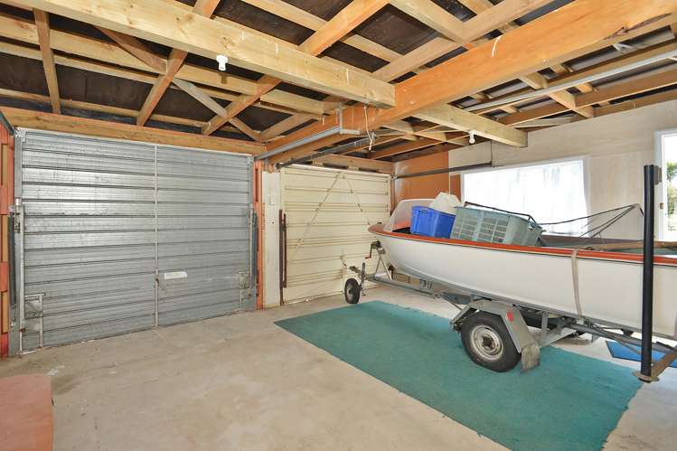 38 Lake Ferry Road Lake Ferry_16