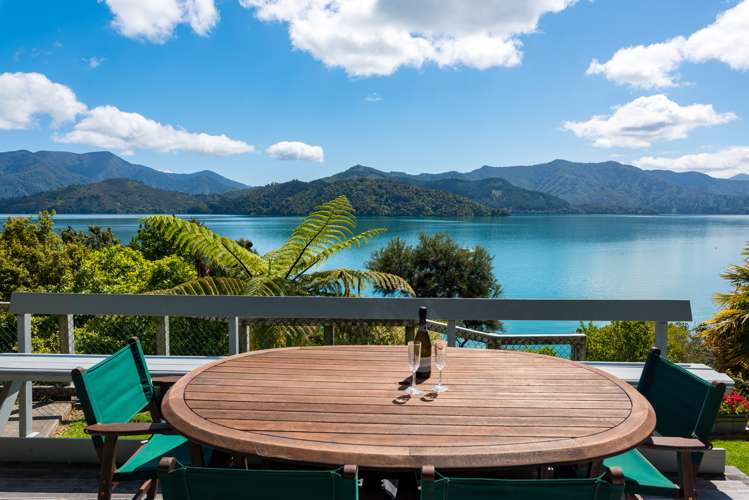 2453 Kenepuru Road Kenepuru Sound_14