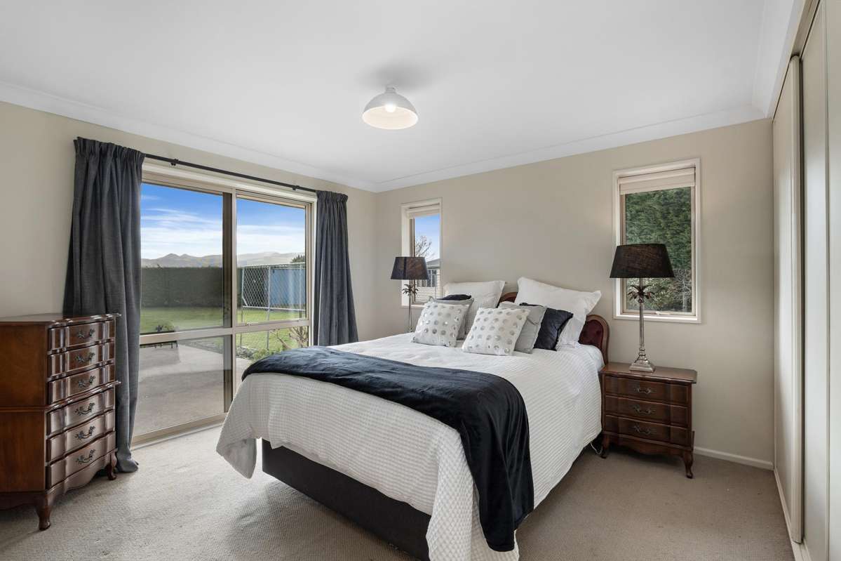 469 Ridge Road_4