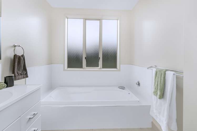 1 Blue Cedar Lane Enderley_15