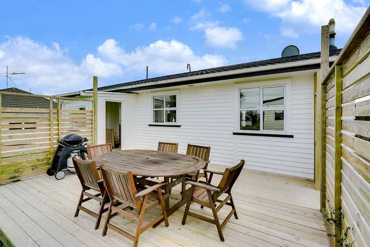1465 Rewi Street 11385_14