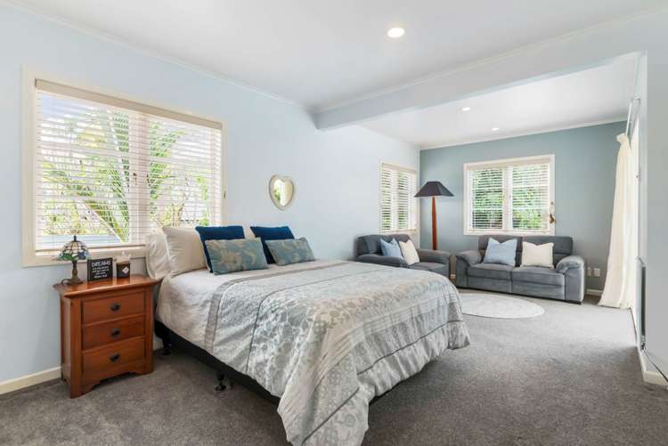 18 Beach Road Mellons Bay_12