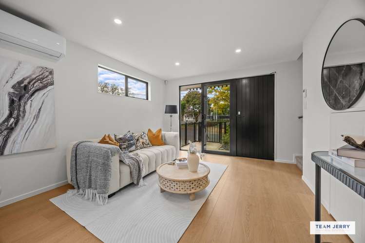 16 Moana Avenue One Tree Hill_8