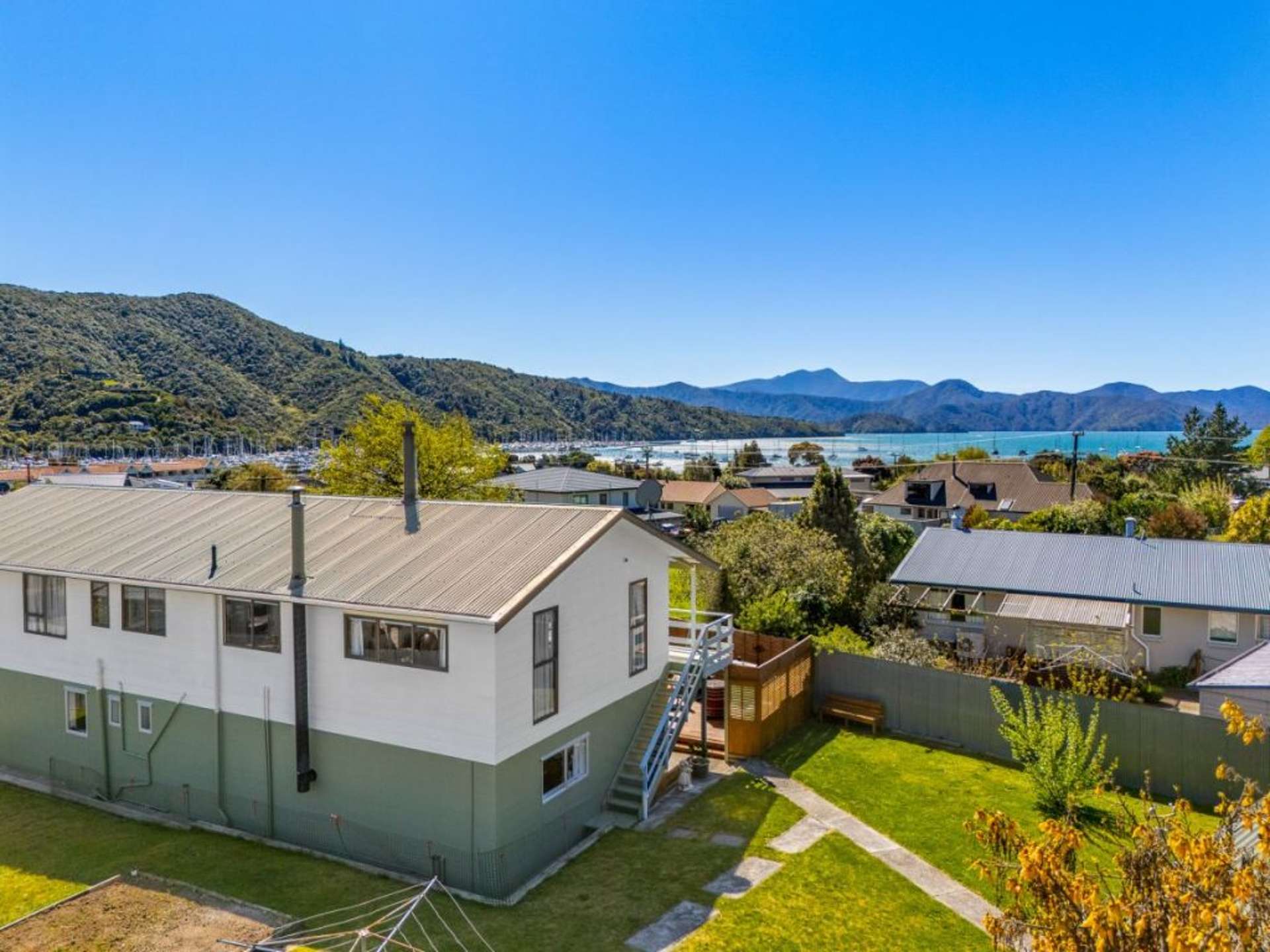 296 Waikawa Road Waikawa_0