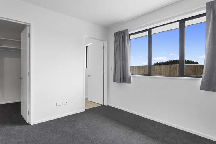 32 Plover Avenue Amberley_4