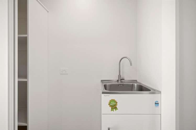 2/4 Evatt Street 1464_6