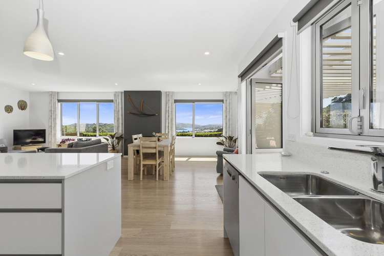 1 Manapouri Lane Aotea_11