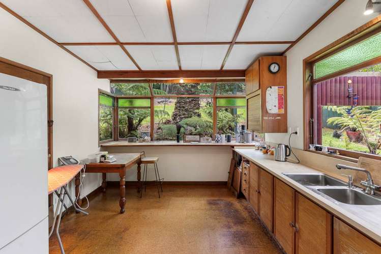 73 Attwood Road Paremoremo_12