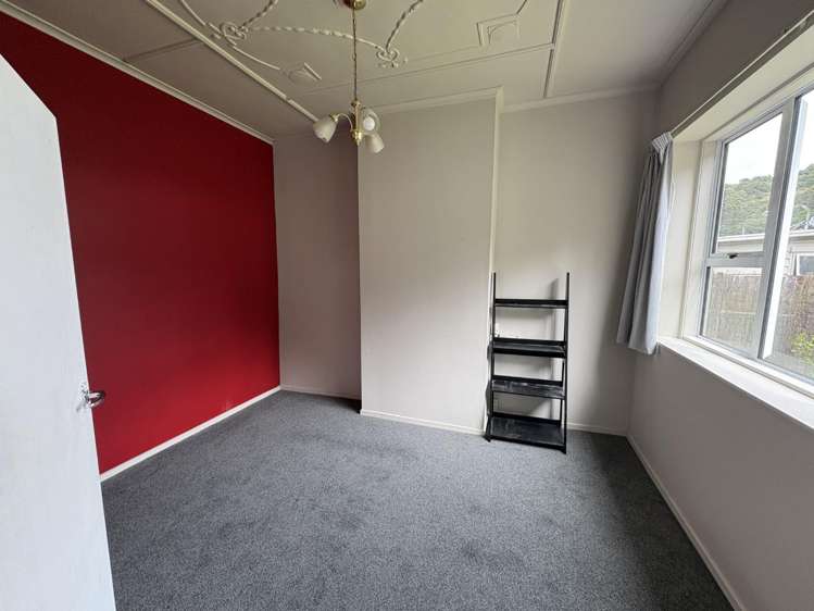 8 Coburn Ave 10292_3